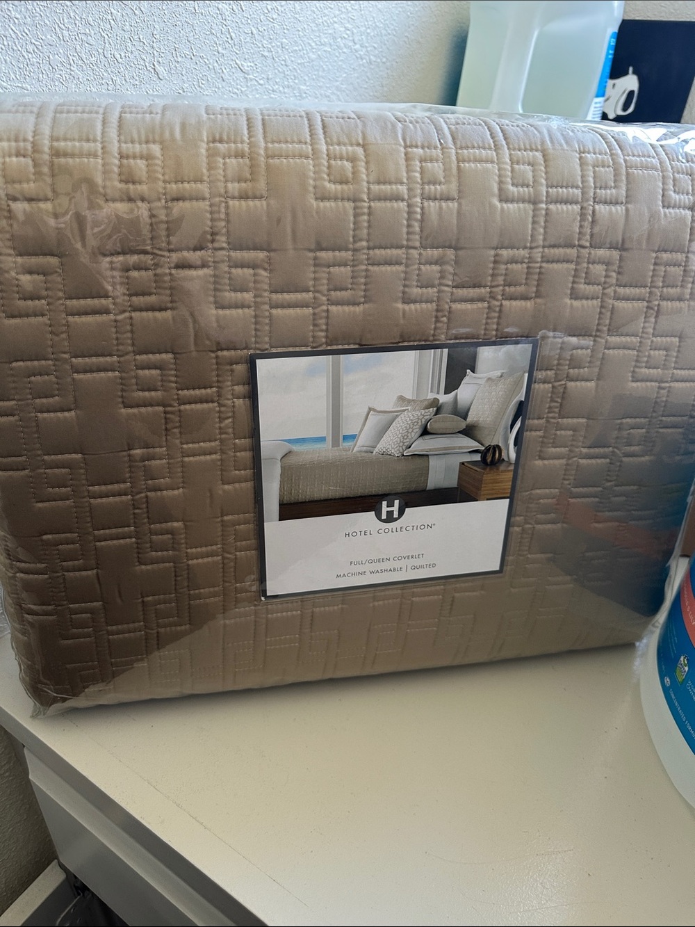 Hotel collection full/queen coverlet